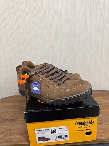 Dockers hakiki deri