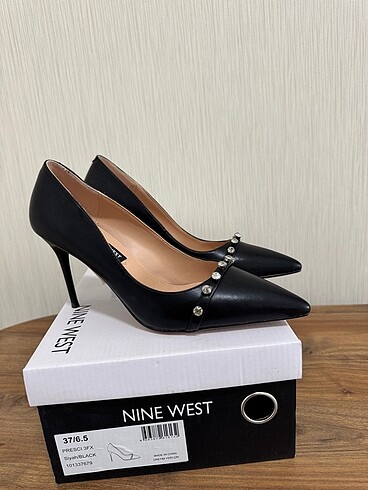 Nime west topuklu