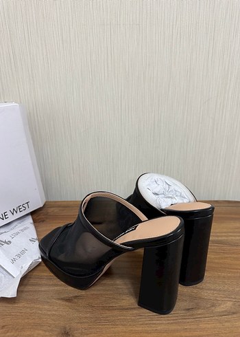 Nine West Siyah Platform Topuklu Kadın Terlik - Görsel 4