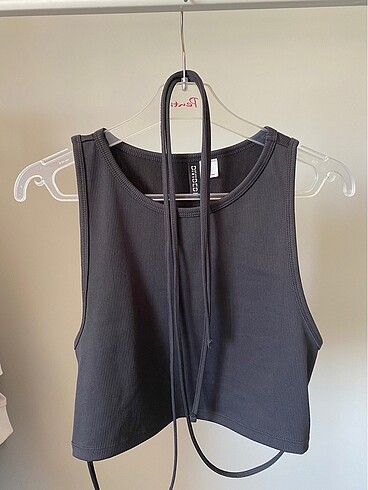 H&M belden bağlamalı crop