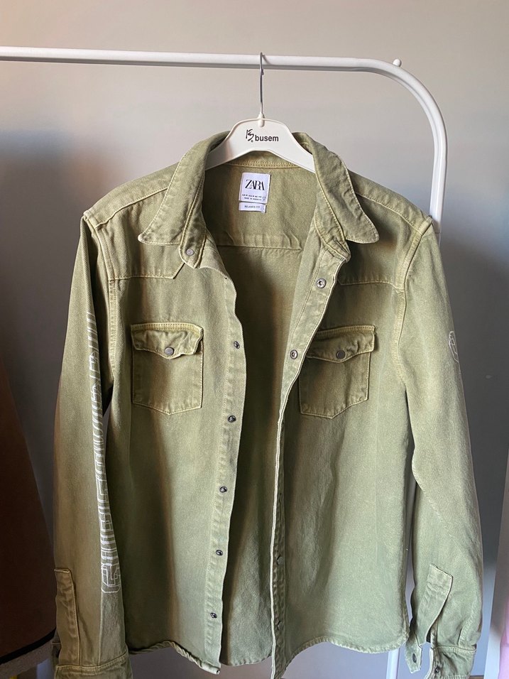 Zara unisex sırt baskılı kot ceket - Görsel 4