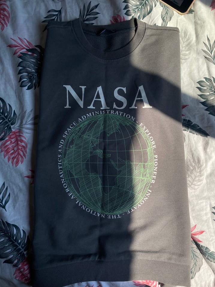 Gri NASA Baskılı Kadın Sweatshirt - Görsel 2