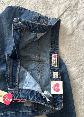 Kadın Mavi Yırtık Detaylı Bol Kesim Jean - Görsel 6