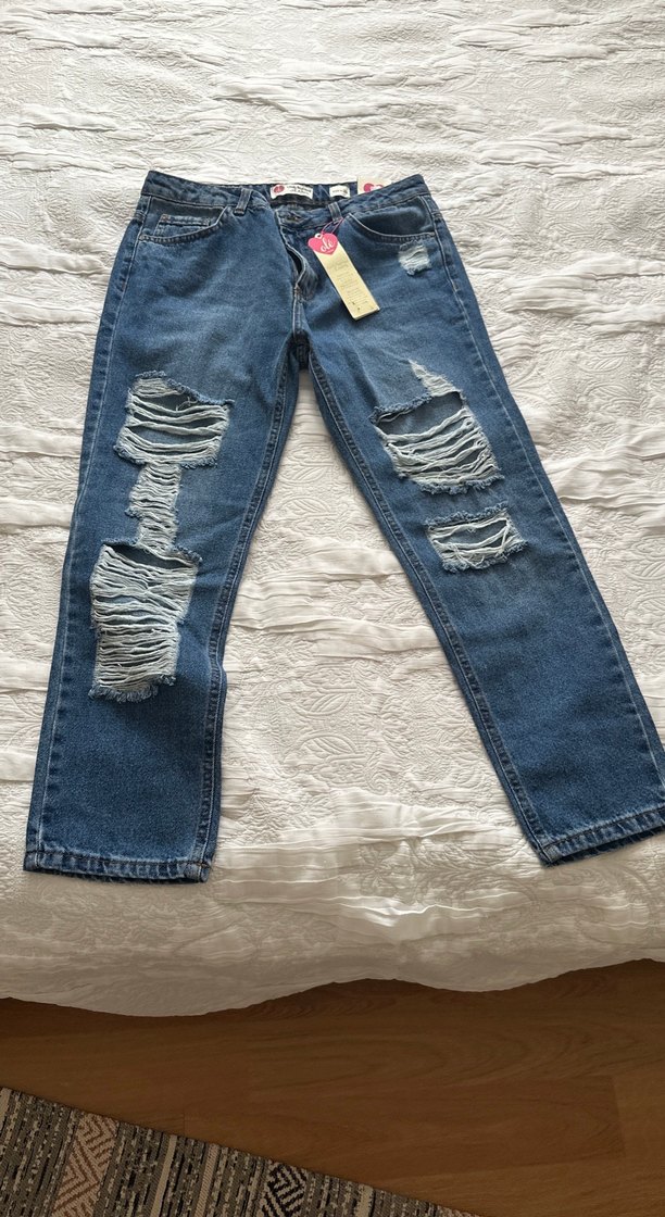 Kadın Mavi Yırtık Detaylı Bol Kesim Jean - Görsel 2