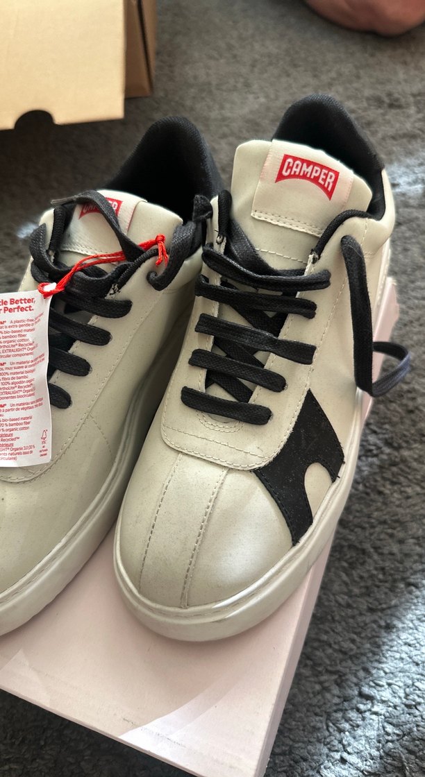 Beyaz Gri Bağcıklı Erkek Spor Ayakkabı- Çok iyi durumda - Görsel 2