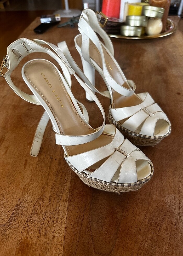 Beyaz ayakkabı - Görsel 3