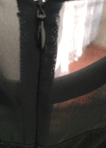 Siyah Yakasi Tül Detayli Midi Elbise - Görsel 4