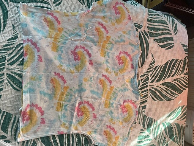 Kız çocuk batik tişört