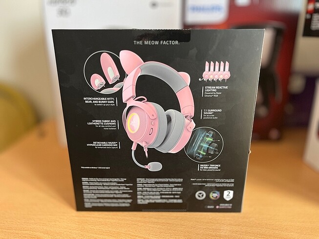 Razer Kraken Kitty V2 Pro - Kuartz (Pembe) Kablolu Kulaklık - Görsel 2