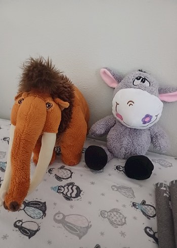 Gri Peluş Oyuncaklar - Fil ve Koyun