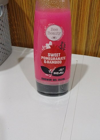 Bee Beauty Bee Beauty Nar & Bambu Duş Jeli 250ml