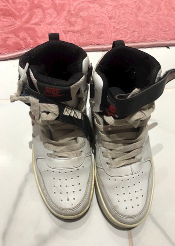 Nike Beyaz Gri Cırt Cırtlı Basketbol Ayakkabısı - Görsel 2