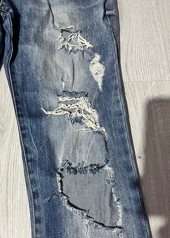 Kadın Mavi Yırtık Bol Kesim Denim Pantolon - Görsel 2