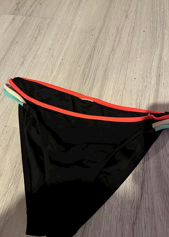 Çok Renkli Elastik Bantlı Kadın Bikini Altı - Görsel 2
