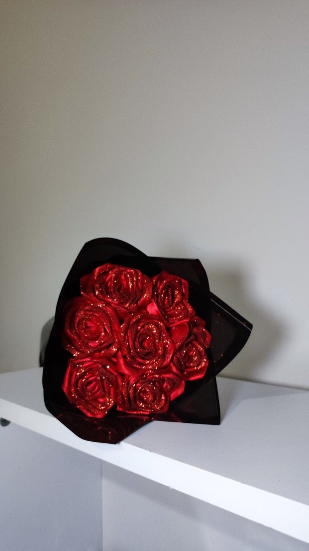 Kırmızı Simli Güller Buketi - Görsel 3