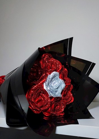 Kırmızı Çiçek Buketi - Görsel 4