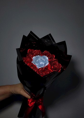 Kırmızı Çiçek Buketi - Görsel 2