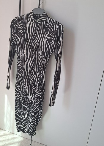 Zebra Desenli Uzun Kollu Kalem Elbise