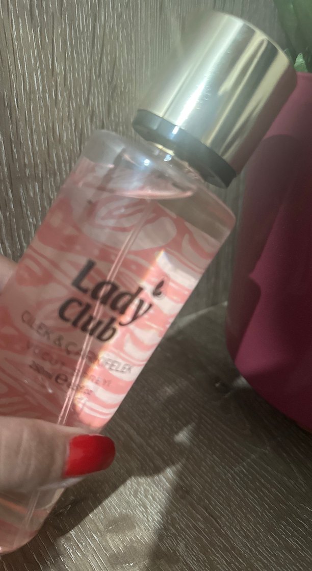 Lady Club Çilek & Çarkıfelek Vücut Spreyi 250 ml - Görsel 4