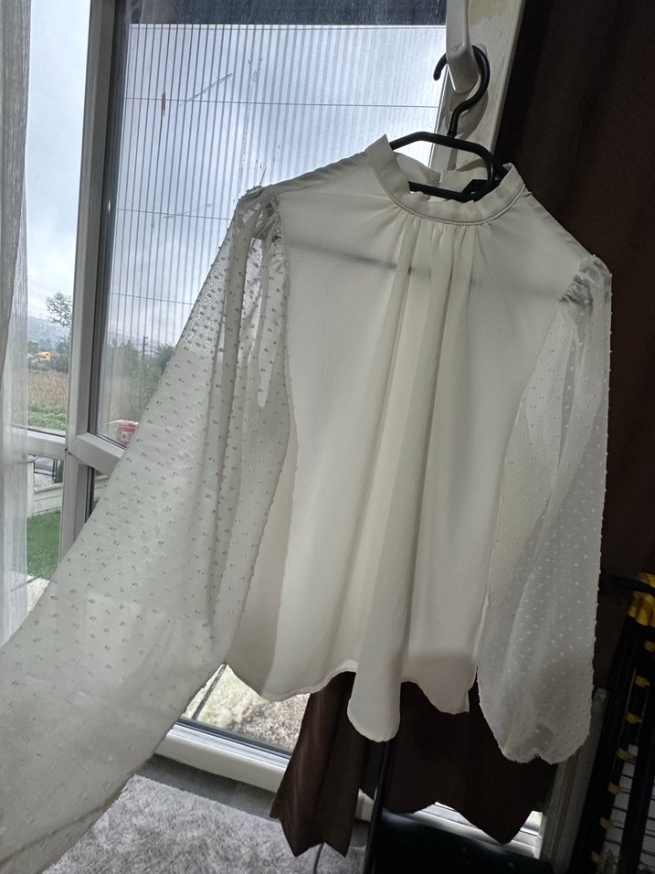 Beyaz Transparan Uzun Kollu Keten Bluz - Görsel 4