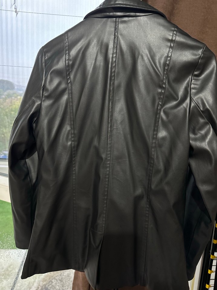 Düğmeli Siyah Kadın Deri Ceket - Görsel 4