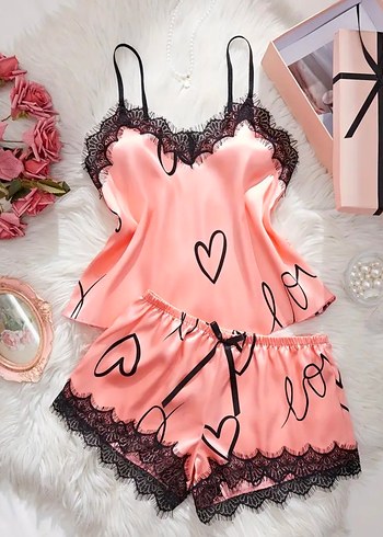 Pembe Dantel Detaylı Mini İp Askılı Pijama Takımı