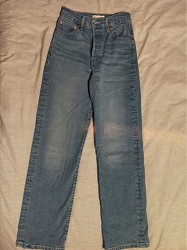 Levis 501 Ribcage straight ankle 25 beden
