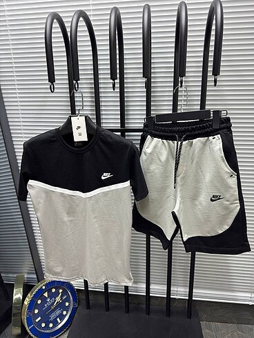 Nike tech