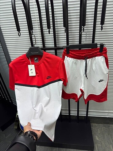 Nike tech