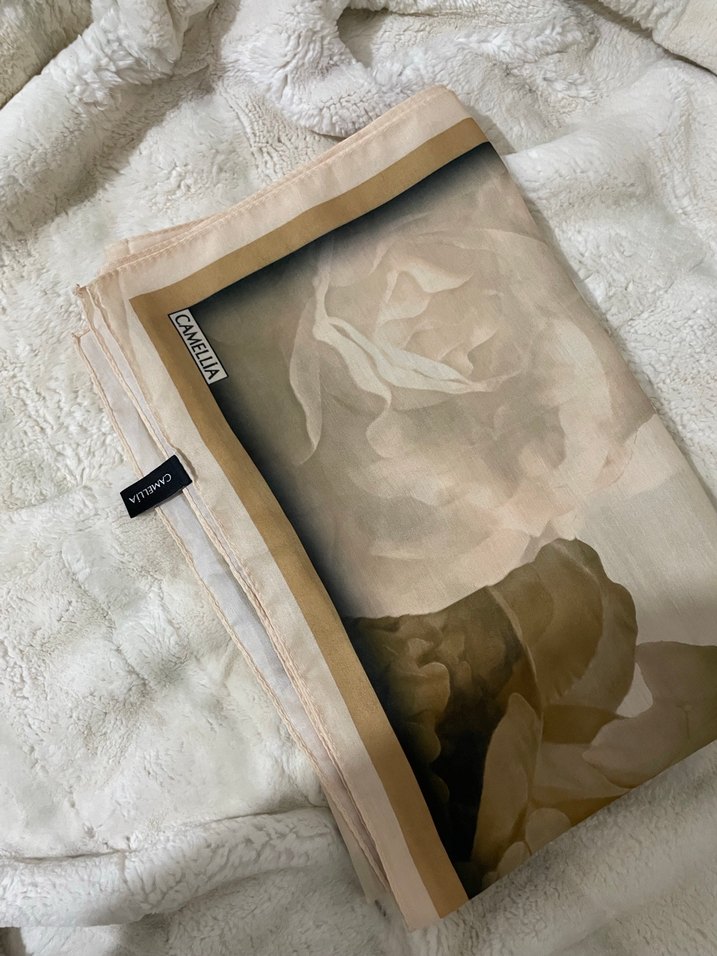 Camelia scarf - Görsel 3
