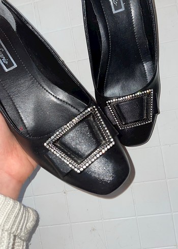 Siyah Tokalı Kadın Topuklu Ayakkabı - Görsel 4