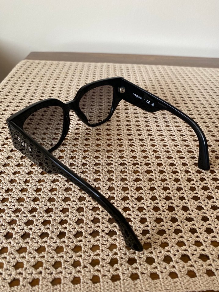 Vogue Siyah Güneş Gözlüğü - Görsel 5