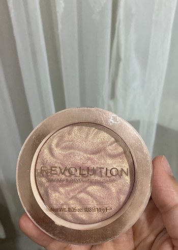 Revolution Parlak Bej Kapatıcı ve Aydınlatıcı