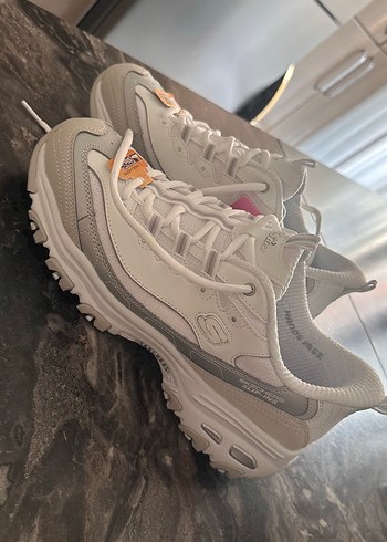 Skechers Gri Beyaz Spor Platform Kadın Ayakkabı