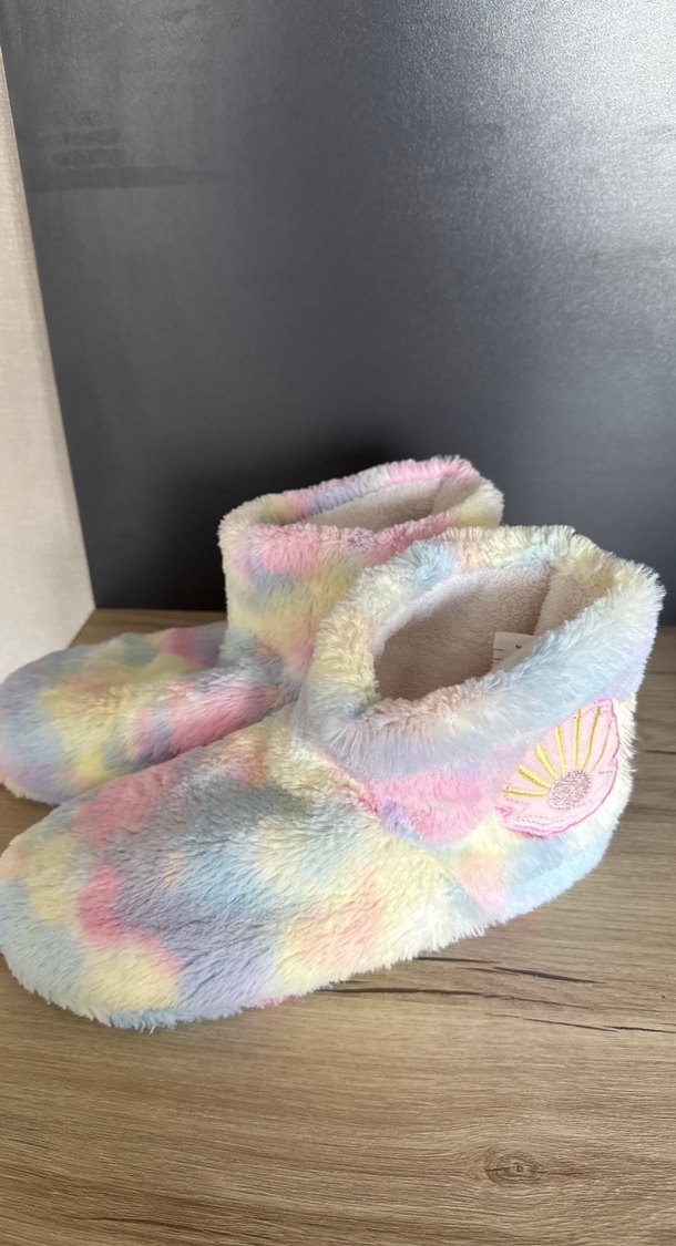 Kızlar İçin Pastel Renkli Peluş Ev Terlikleri - Görsel 2