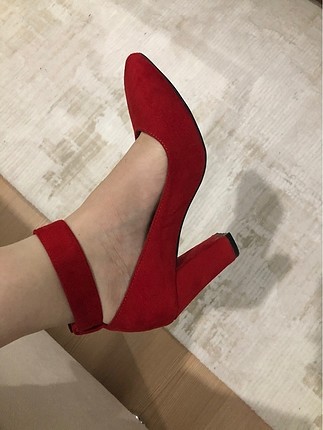 36 Beden kırmızı Renk Kalın Topuklu Ayakkabı