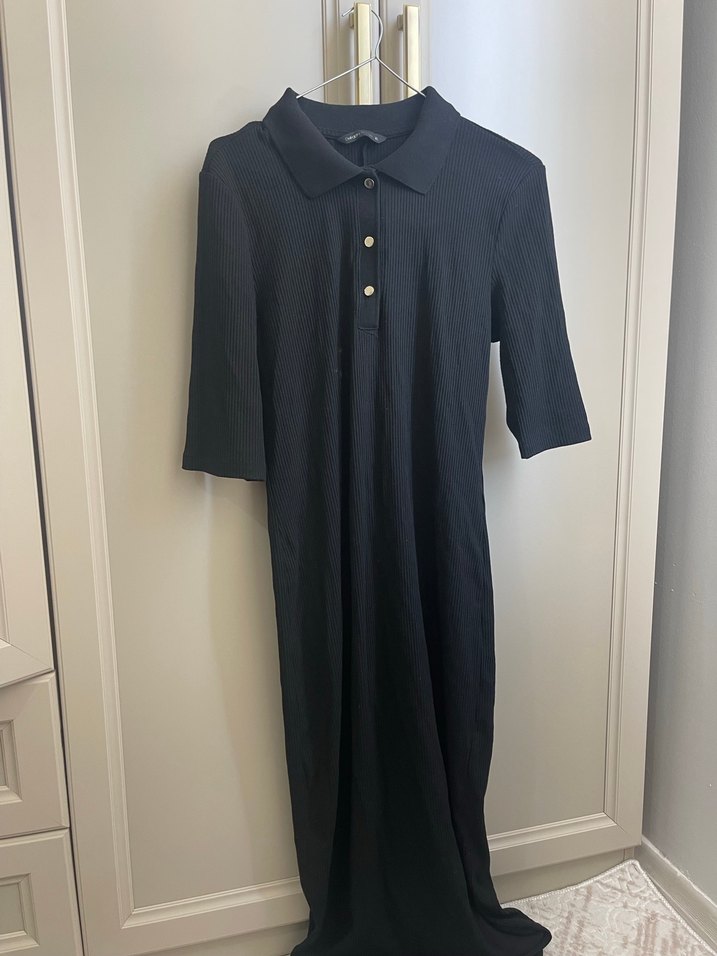 Siyah Kısa Kollu  midi Elbise - Görsel 2