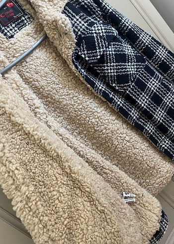 Kürk Detaylı Ekose Kadın Yün Ceket - Görsel 2