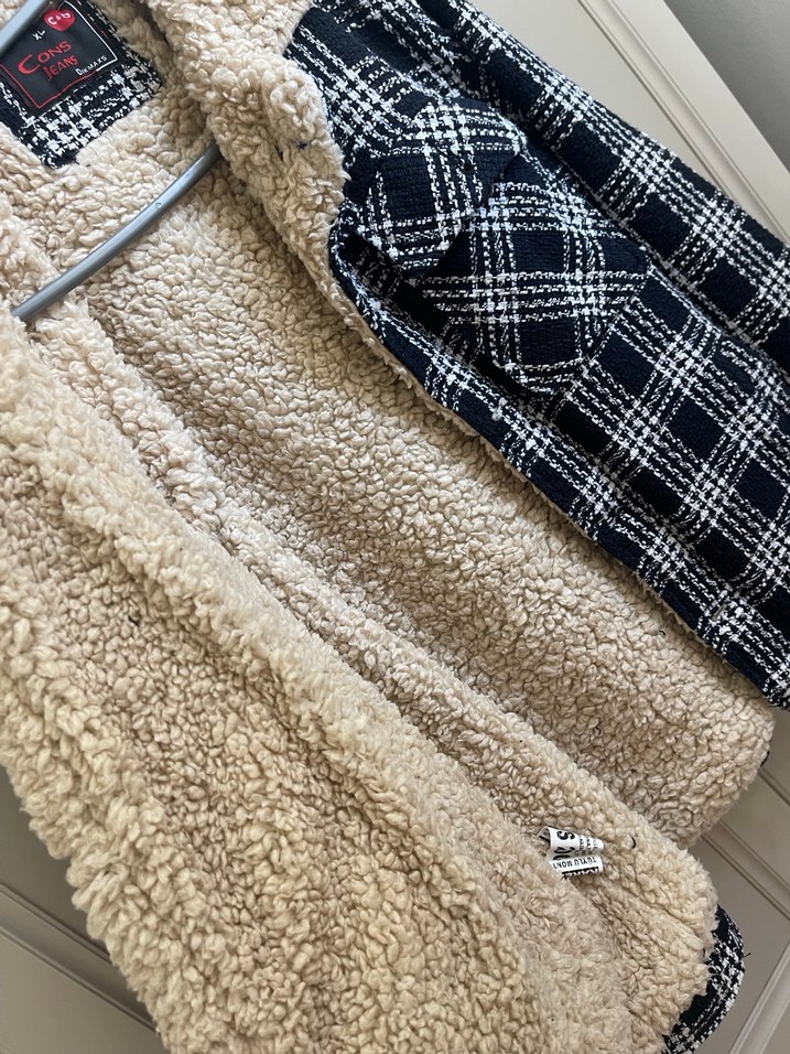 Kürk Detaylı Ekose Kadın Yün Ceket - Görsel 2