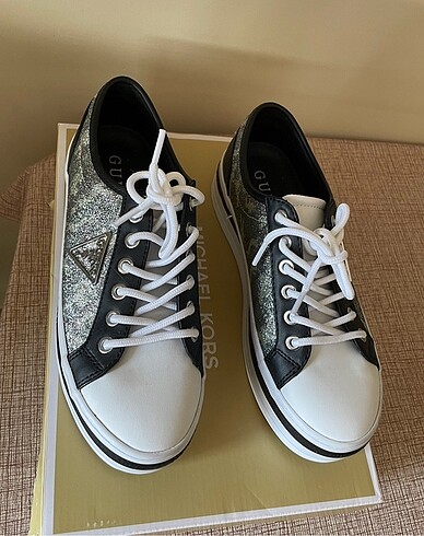 Guess Sıfır Guess ayakkabı