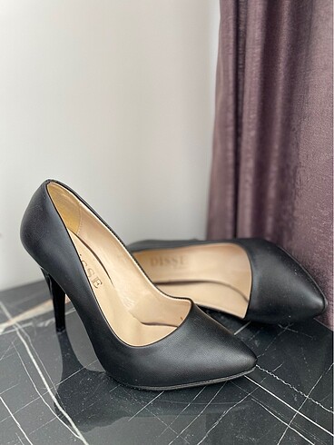 Siyah Stiletto