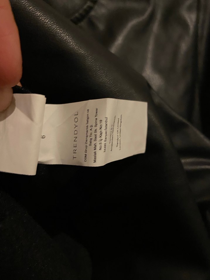 Kadın Siyah Deri Mini Şort - Görsel 4