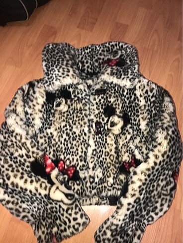 Walt Disney World Leopar desenli Mickey mouseli
