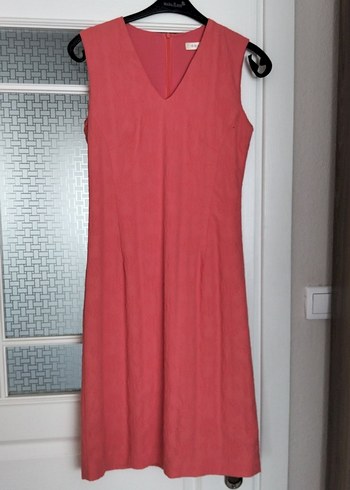 Pembe V Yakalı Midi Elbise