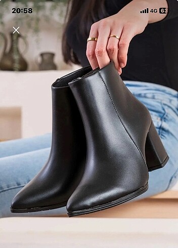 Siyah mat deri fermuarlı topuklu kadın bot - Görsel 3