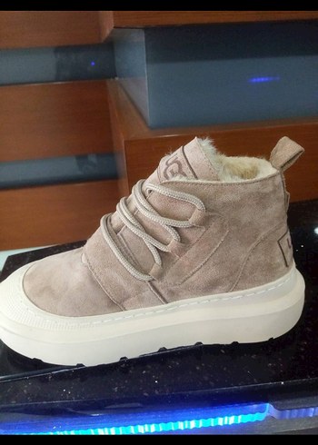 Ugg 37