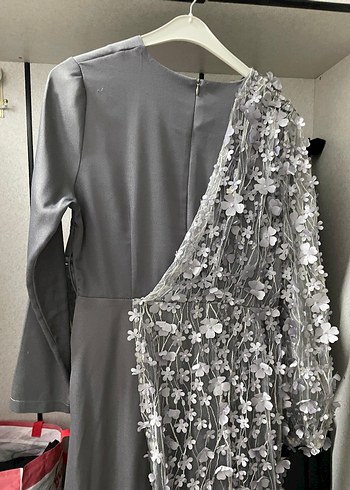 Uzun Kollu Gri İşlemeli Drapeli Abiye Elbise - Görsel 3