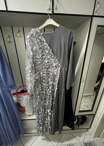 Uzun Kollu Gri İşlemeli Drapeli Abiye Elbise - Görsel 6