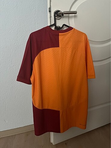 l Beden Galatasaray forması (orijinal)