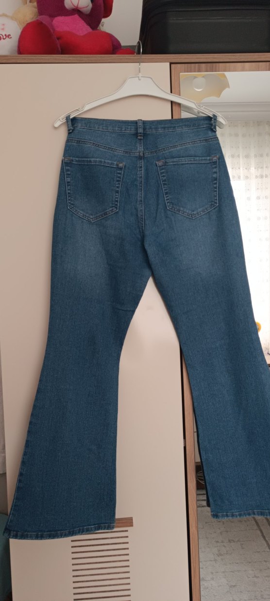 Orta Mavi Yüksek Bel Denim Jean — görsel 2/5
